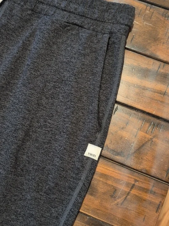 Vuori Performance Joggers *Flawed - Picture 3 of 9